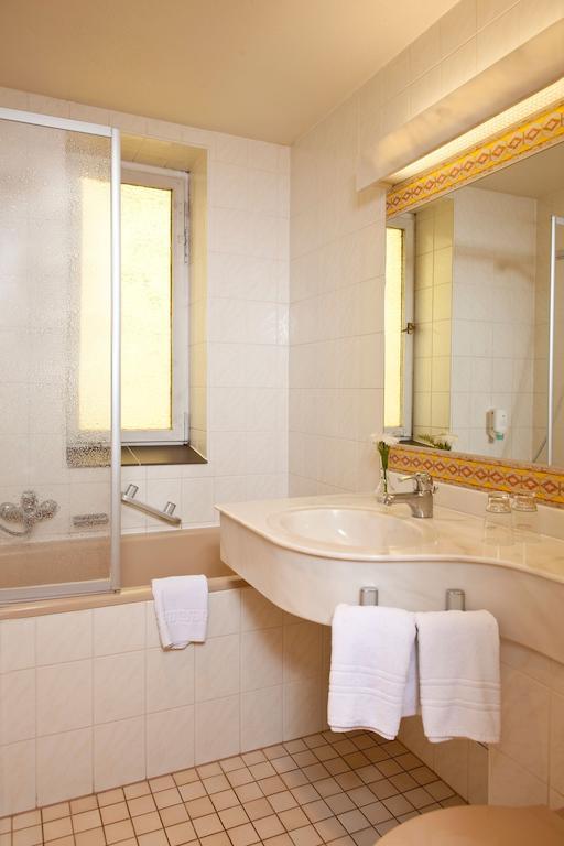 Hotel Adler Greifswald Oda fotoğraf
