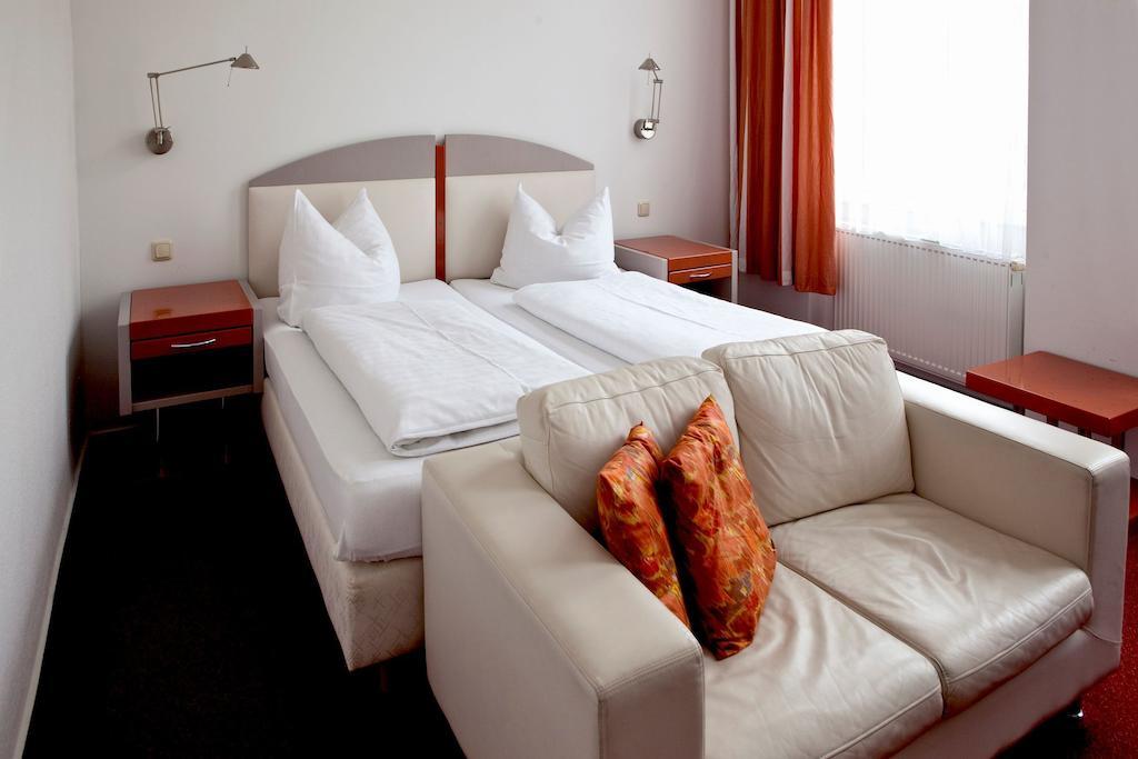 Hotel Adler Greifswald Oda fotoğraf